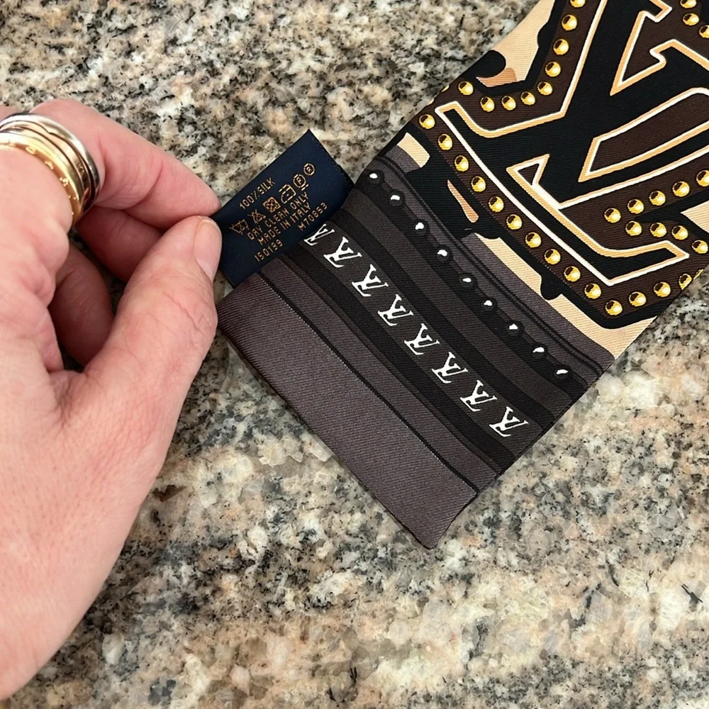 Louis Vuitton 100% silk